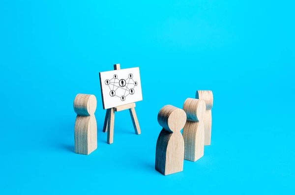 How to Design a Seamless Indoor-Outdoor Transition Zone in a Suburban Home?